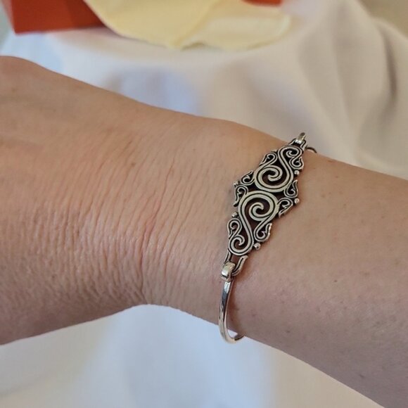 James Avery Sorrento Lacy Scroll Bracelet - Picture 8 of 12